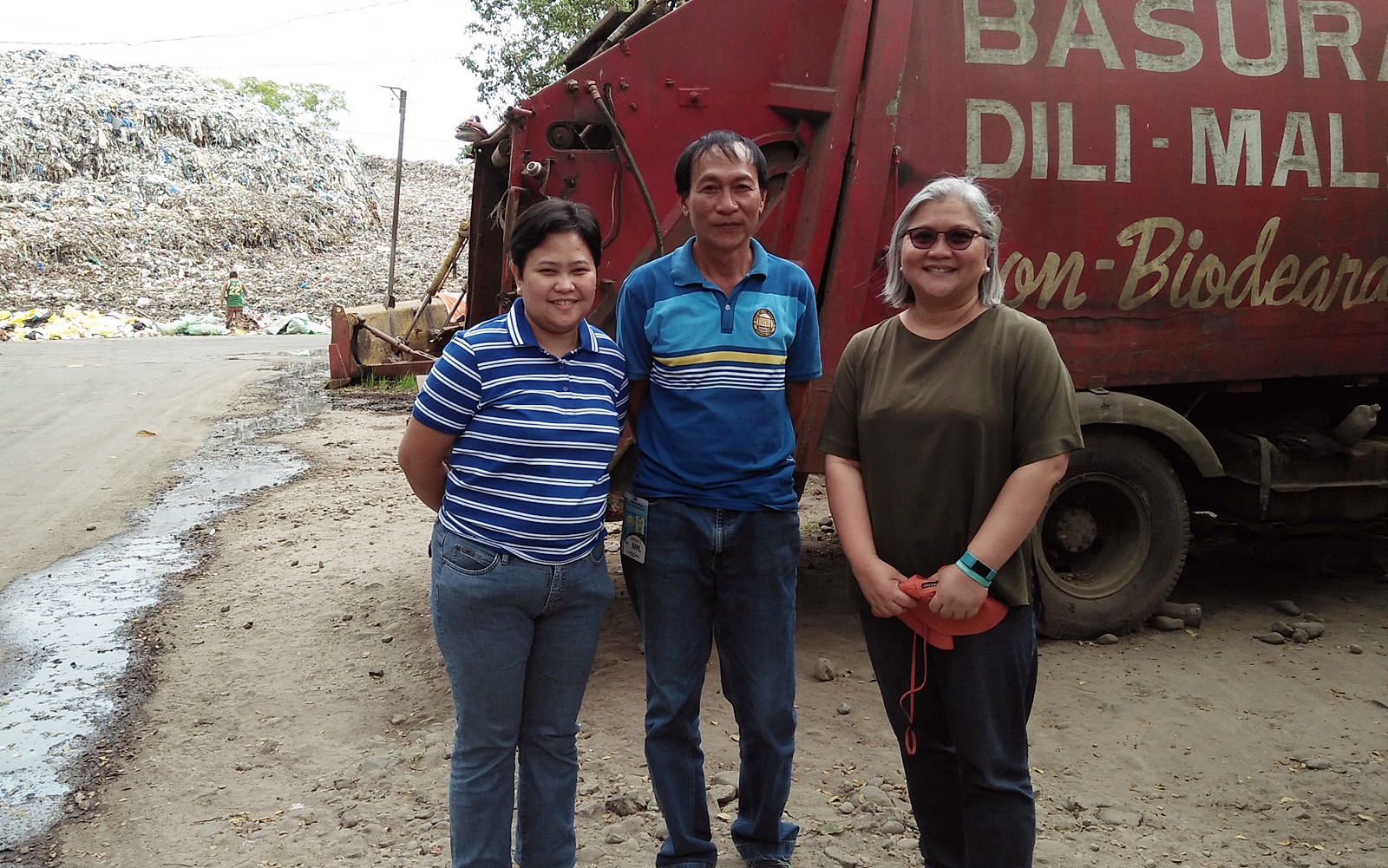 Professor Tanchuling with her colleagues at a landfill